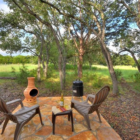 Cabins At Flite Acres - Mockingbird Cabin Wimberley Eksteriør bilde