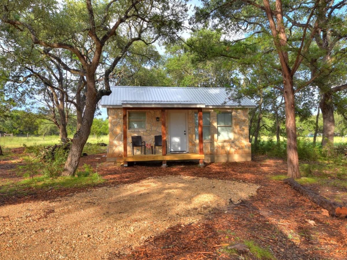 Cabins At Flite Acres - Mockingbird Cabin Wimberley Eksteriør bilde